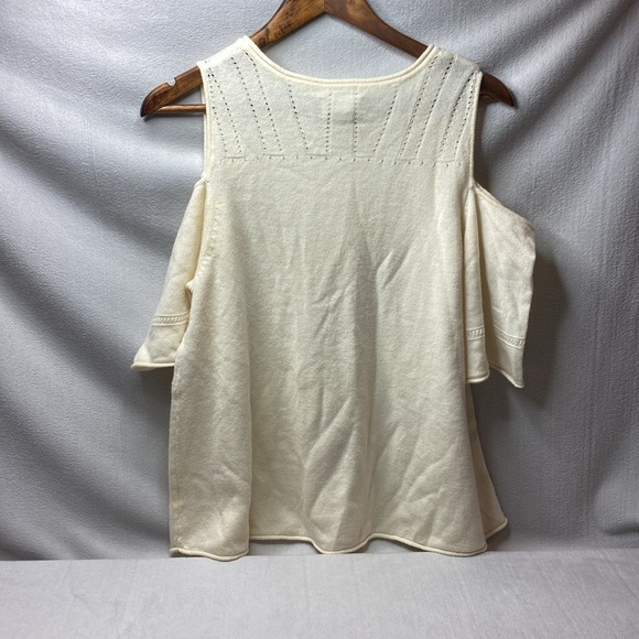 Velvet by Graham & Spencer cream colored cold shoulder wool/cashmere top sz med - Picture 2 of 6
